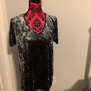Silver crushed velvet tee shirt L
